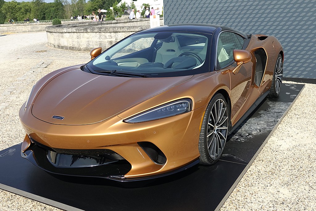 Scheda tecnica McLaren GT: prezzo e caratteristiche