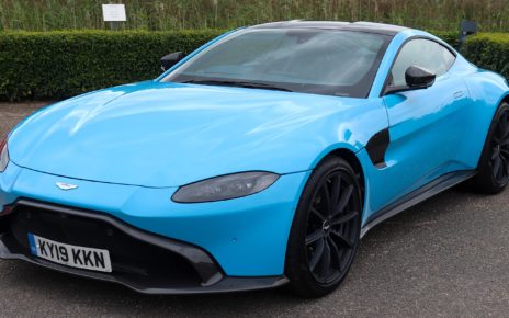 Scheda tecnica Aston Martin Vantage